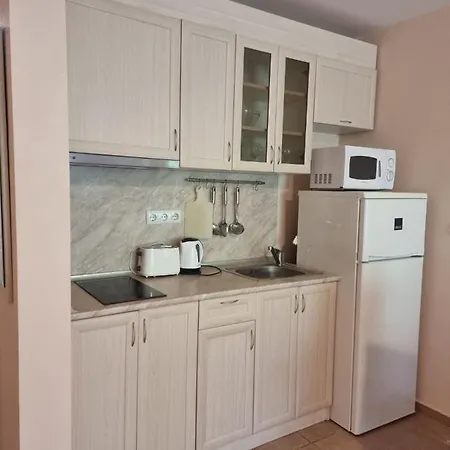 Prestige Spacious Apartment *